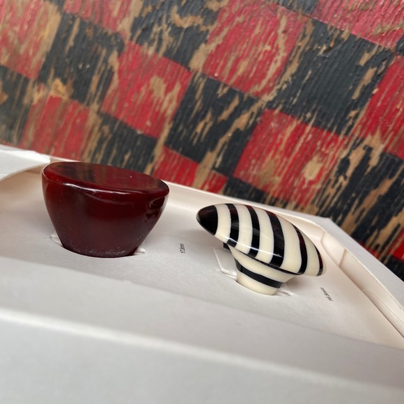 ZARA two pack Resin Rings - Picture 3 of 6